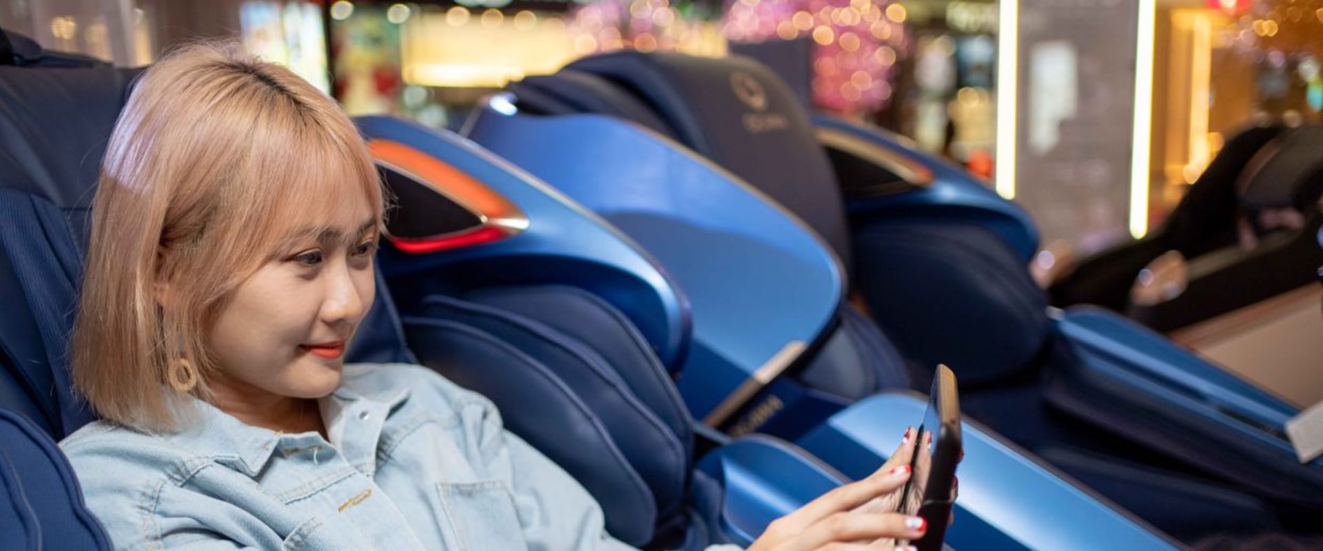 Decoding the Dynamics: How Massage Chairs Work to Mimic Human Touch