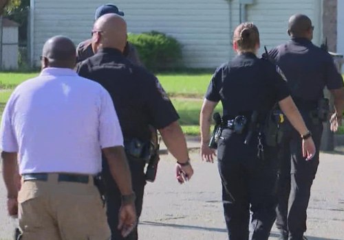 Is indianapolis safe to walk around?